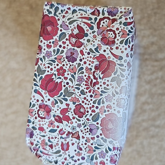 New, never opened assortment of Beekman 1802 products - Picture 9 of 13